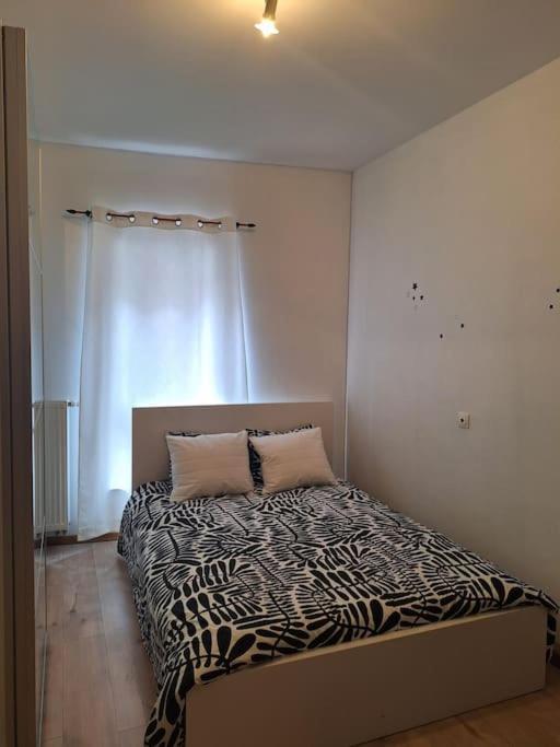 Appartement Avec Vue Sur Meuse Dinant Exterior photo