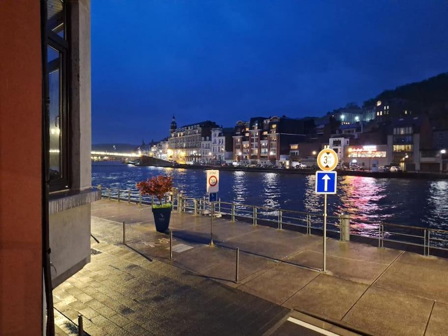 Appartement Avec Vue Sur Meuse Dinant Exterior photo